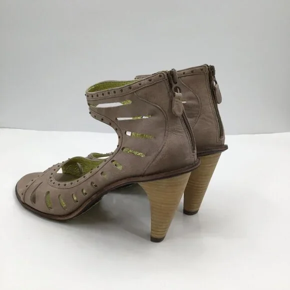 GLAM Size 9 Tsubo Sandals Heels Pumps Open Toe Strappy Taupe Gold Lined Ankle - Picture 3 of 13